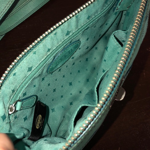Fossil Crossbody - Picture 3 of 5